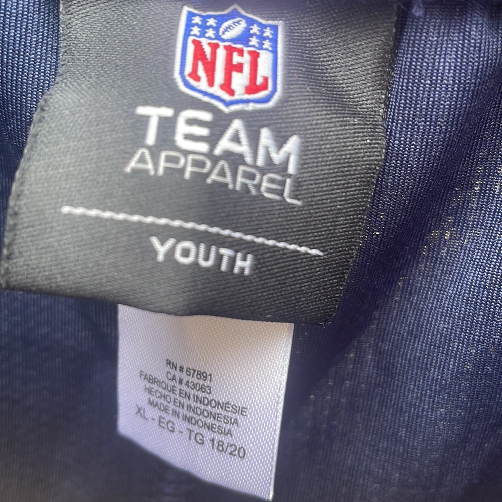 NWT- DALLAS COWBOYS Youth Navy Performance Shorts Size XL (18-20) - Picture 5 of 7